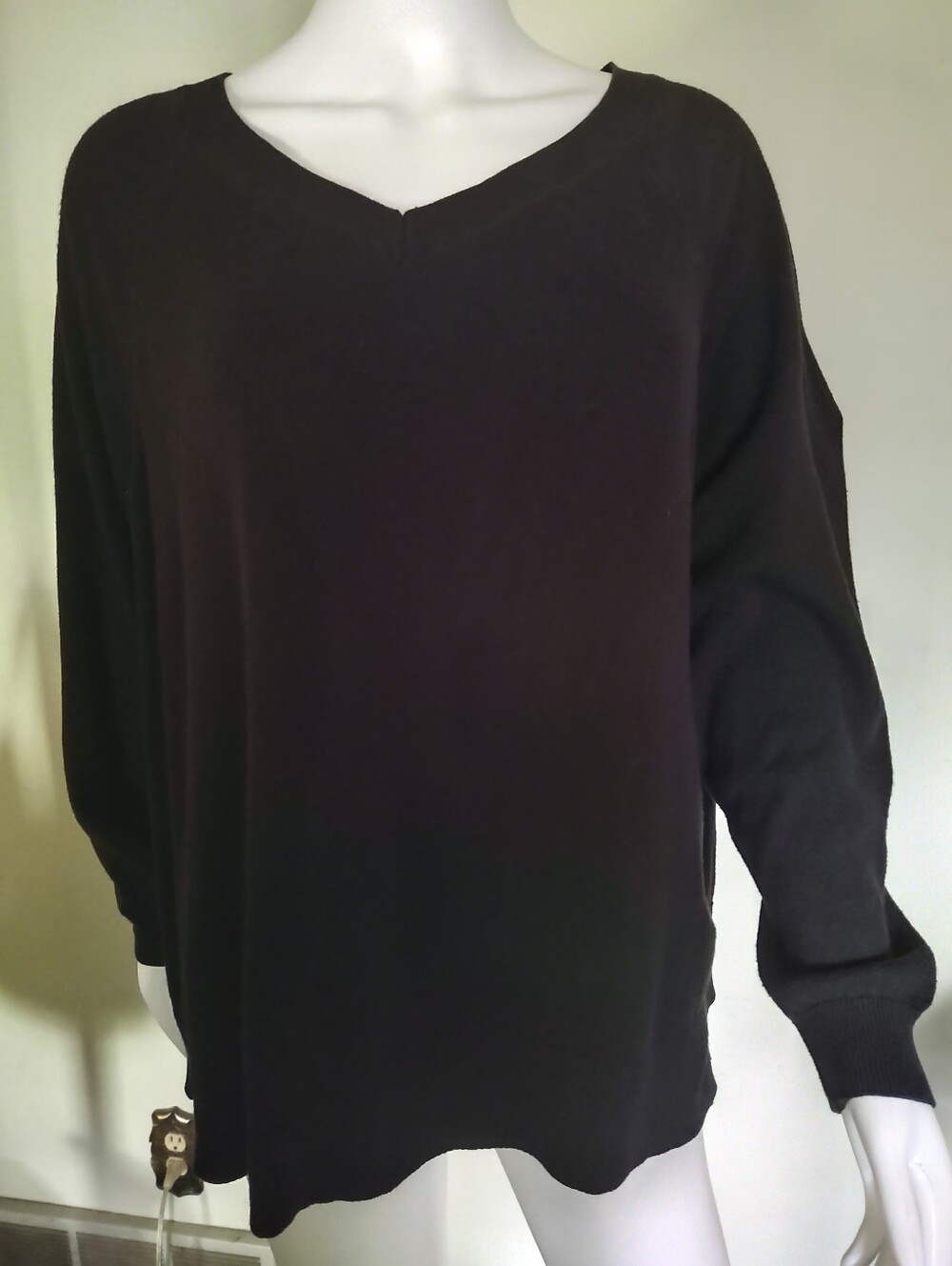 Lucky Brand Black V-Neck Lightweight Sweater Size Large